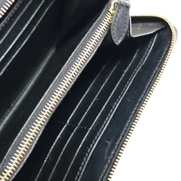 **Authentic**Burberry Haymarket Gladstone wallet  - Good Condition - Picture 6 of 10